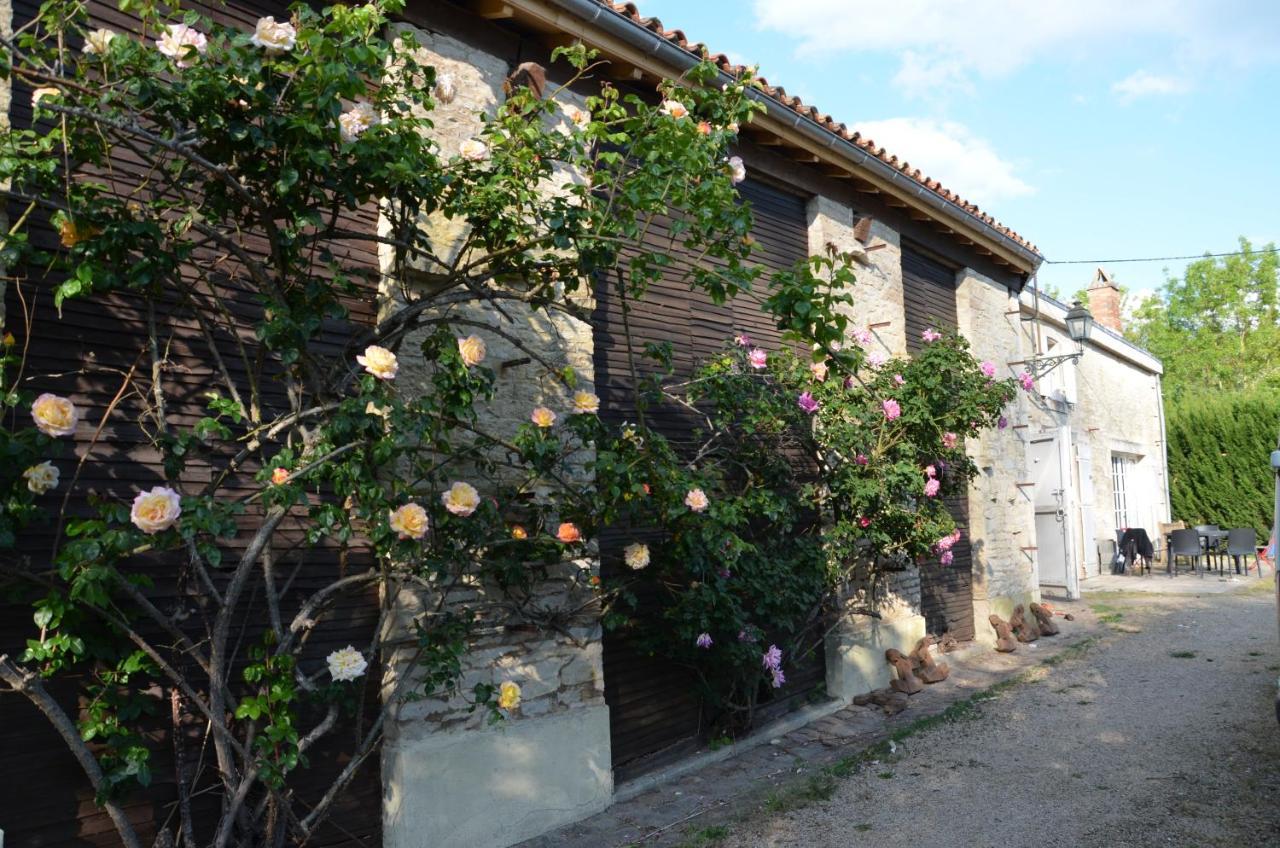 La Maison Des Herons Le Vanneau-Irleau エクステリア 写真